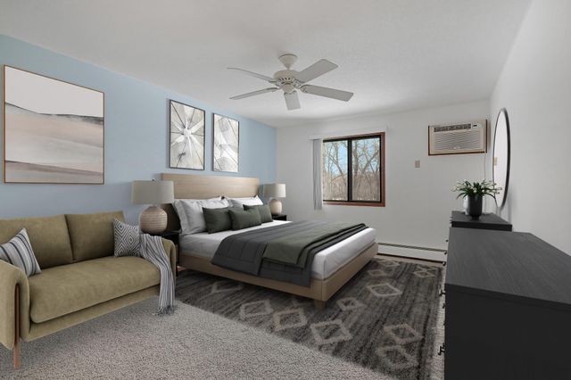 10451 Greenbrier Road 211, Minnetonka, MN 55305