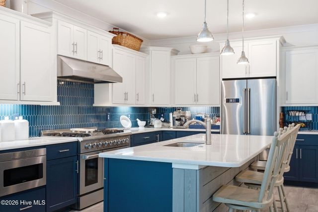 2038 Manor Parc Drive, Calabash, NC 28467