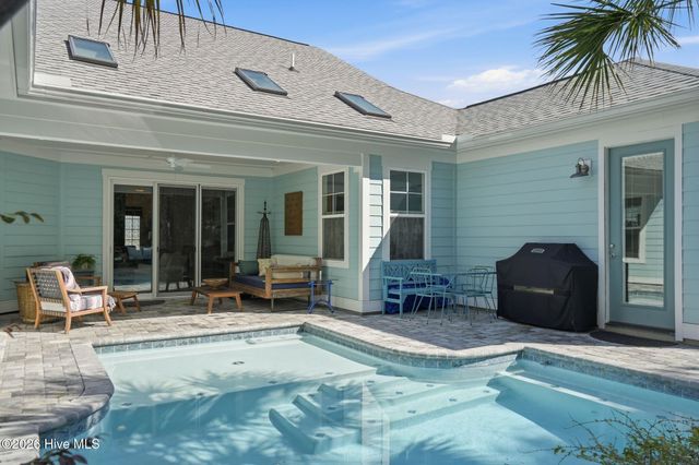 2038 Manor Parc Drive, Calabash, NC 28467