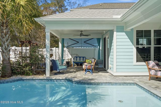 2038 Manor Parc Drive, Calabash, NC 28467