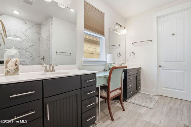 2038 Manor Parc Drive, Calabash, NC 28467