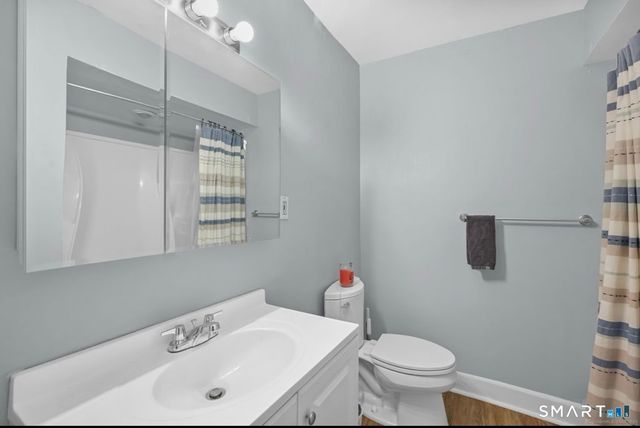 115 Harborview Avenue 2nd, Bridgeport, CT 06605