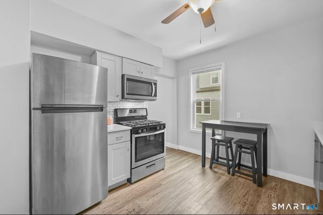 115 Harborview Avenue 2nd, Bridgeport, CT 06605