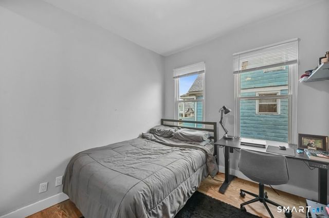 115 Harborview Avenue 2nd, Bridgeport, CT 06605