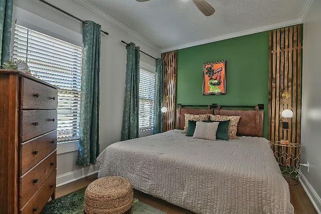 700 E 43rd Street, Kansas City, MO 64110