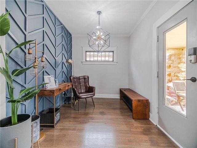 700 E 43rd Street, Kansas City, MO 64110