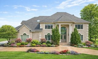 4705 Barnsleigh Drive, Bath, OH 44333