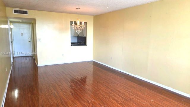 1301 NE Miami Gardens Dr 813W, Miami, FL 33179