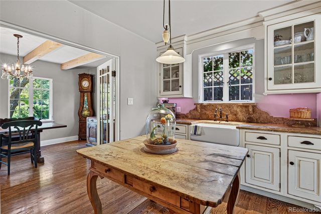 1600 Hudson Street, Denver, CO 80220
