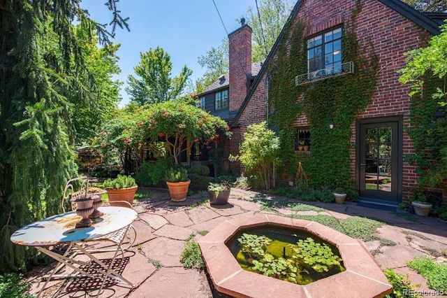 1600 Hudson Street, Denver, CO 80220