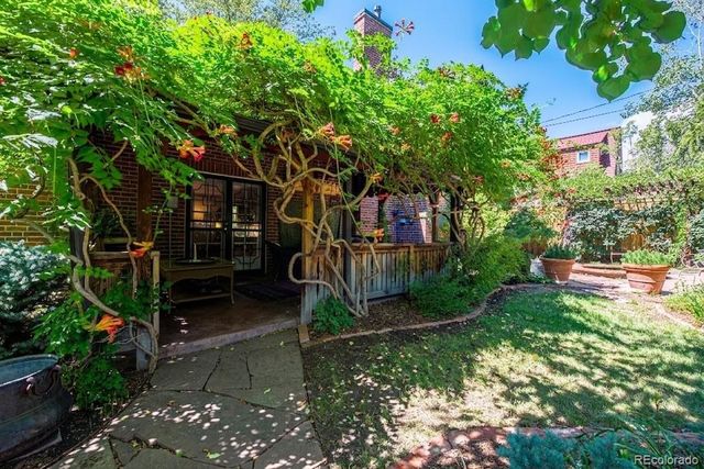 1600 Hudson Street, Denver, CO 80220