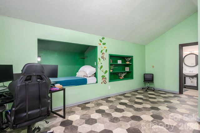 606 Huss Street, Lincolnton, NC 28092