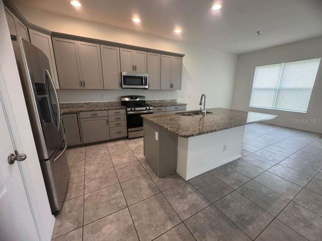 998 GRAND HILLTOP, Apopka, FL 32703