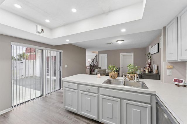 1425 Oxford Lane, Boynton Beach, FL 33426