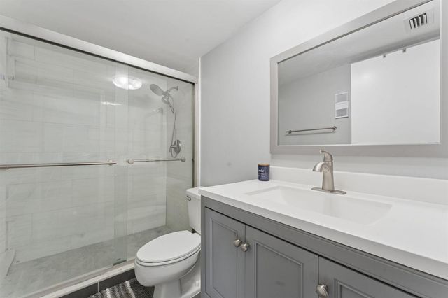 1425 Oxford Lane, Boynton Beach, FL 33426