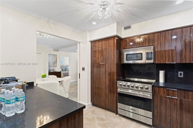 5700 Collins Ave 3A, Miami Beach, FL 33140