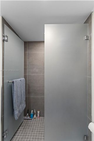 5700 Collins Ave 3A, Miami Beach, FL 33140