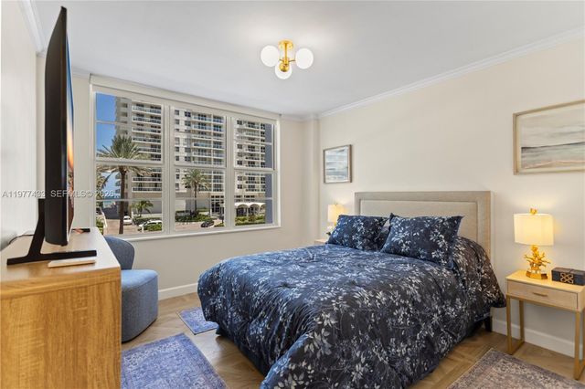 5700 Collins Ave 3A, Miami Beach, FL 33140