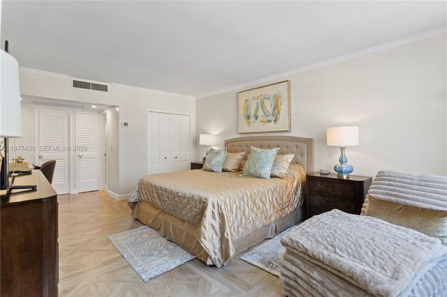 5700 Collins Ave 3A, Miami Beach, FL 33140