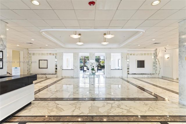 5700 Collins Ave 3A, Miami Beach, FL 33140