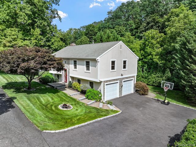 3 Douglas Drive, Pleasantville, NY 10570