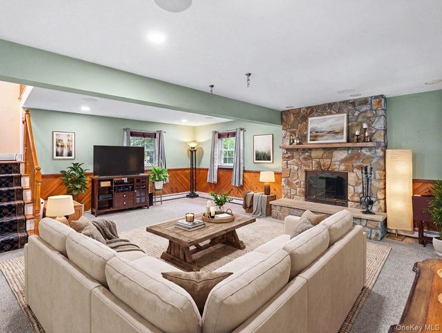3 Douglas Drive, Pleasantville, NY 10570