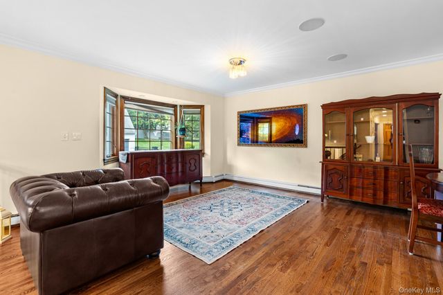 3 Douglas Drive, Pleasantville, NY 10570