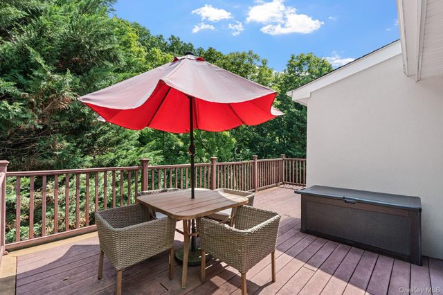3 Douglas Drive, Pleasantville, NY 10570