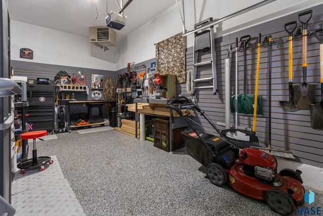 3633 E Brewster St Street, Sioux Falls, SD 57108