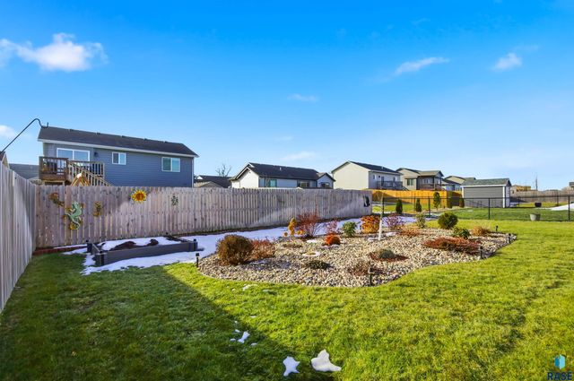 3633 E Brewster St Street, Sioux Falls, SD 57108