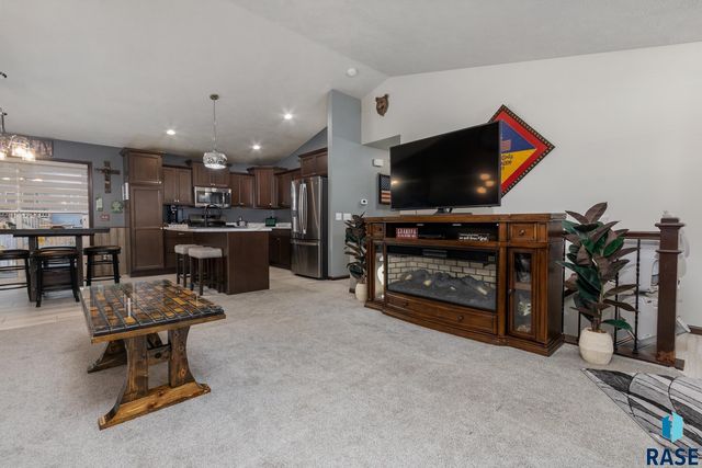 3633 E Brewster St Street, Sioux Falls, SD 57108