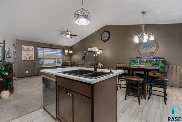 3633 E Brewster St Street, Sioux Falls, SD 57108