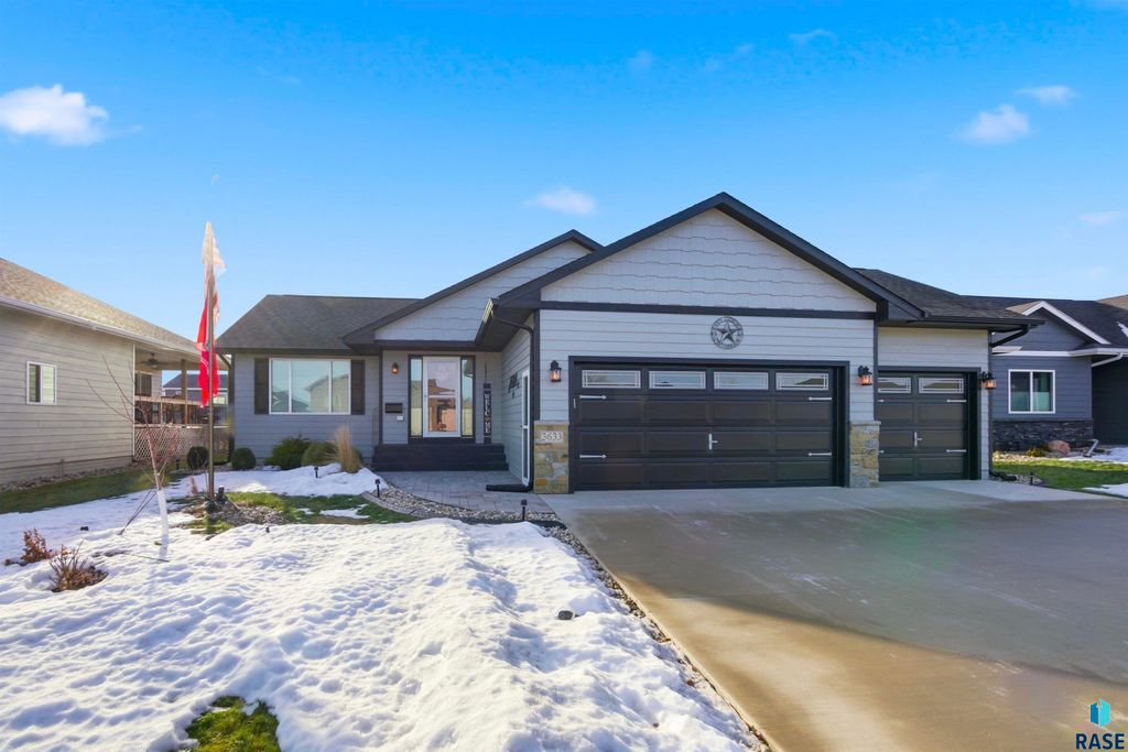 3633 E Brewster St Street, Sioux Falls, SD 57108