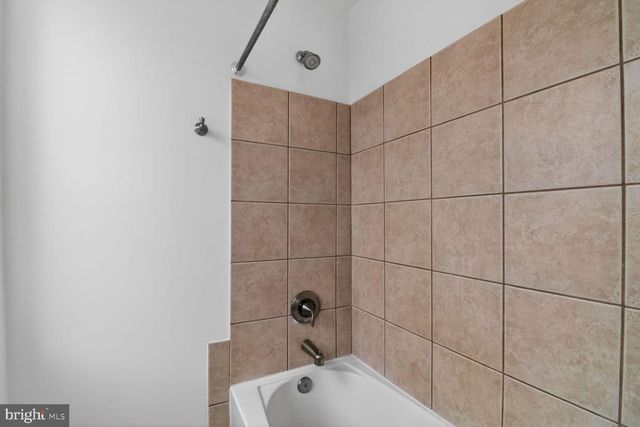 1600 JACKSON ST, Baltimore, MD 21230