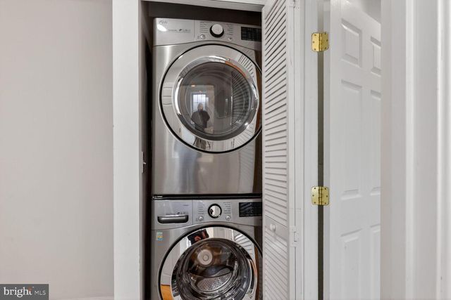 1600 JACKSON ST, Baltimore, MD 21230