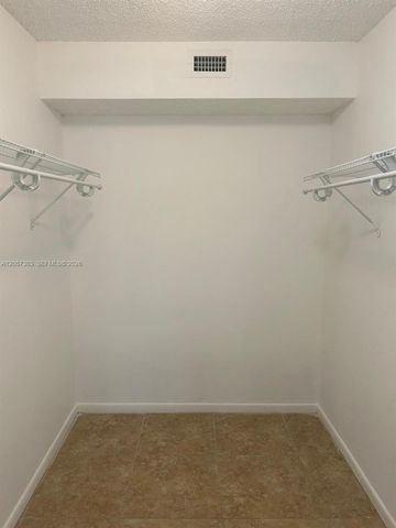 8851 Wiles Rd 208, Coral Springs, FL 33067