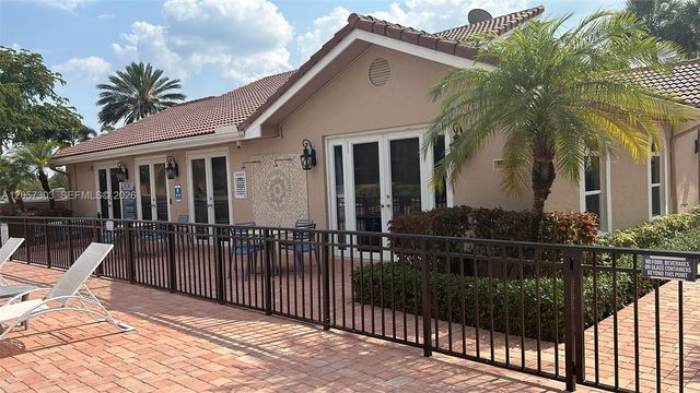 8851 Wiles Rd 208, Coral Springs, FL 33067