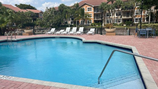 8851 Wiles Rd 208, Coral Springs, FL 33067