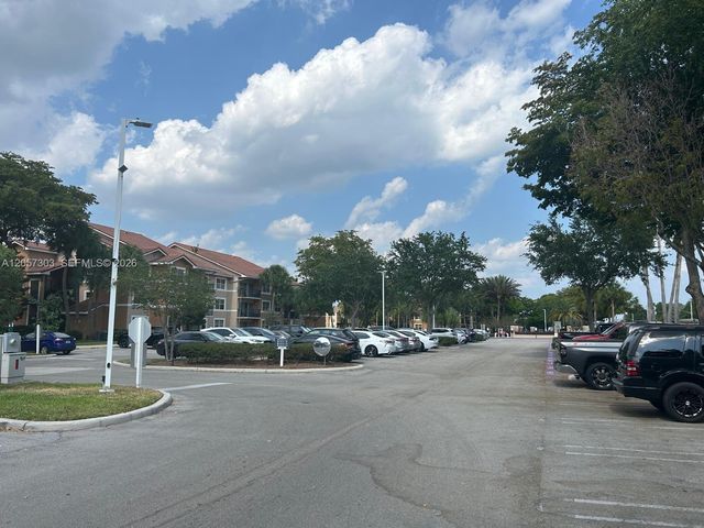 8851 Wiles Rd 208, Coral Springs, FL 33067