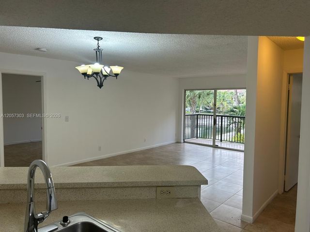 8851 Wiles Rd 208, Coral Springs, FL 33067