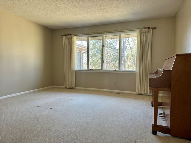 1223 Rush Ridge Road, Jefferson, IA 50129