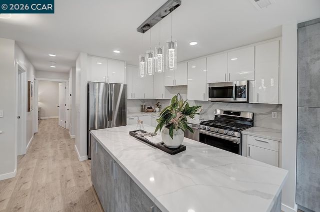 2016 Pine Knoll 2, Walnut Creek, CA 94595