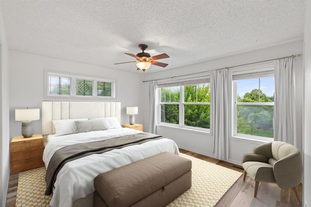 1548 Legacy Parkway E, Maplewood, MN 55109