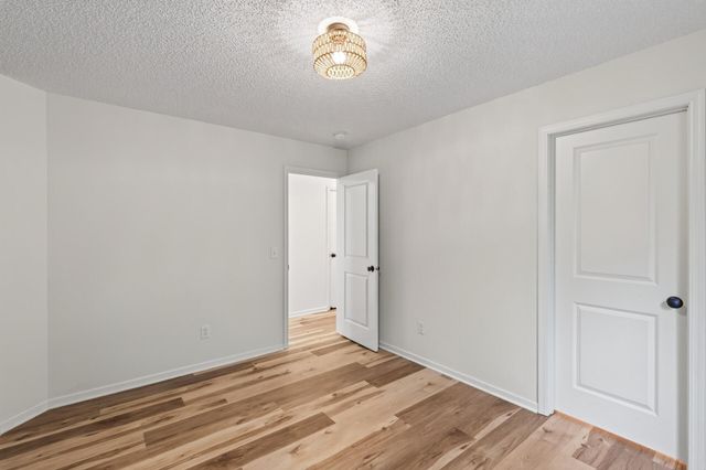 1548 Legacy Parkway E, Maplewood, MN 55109