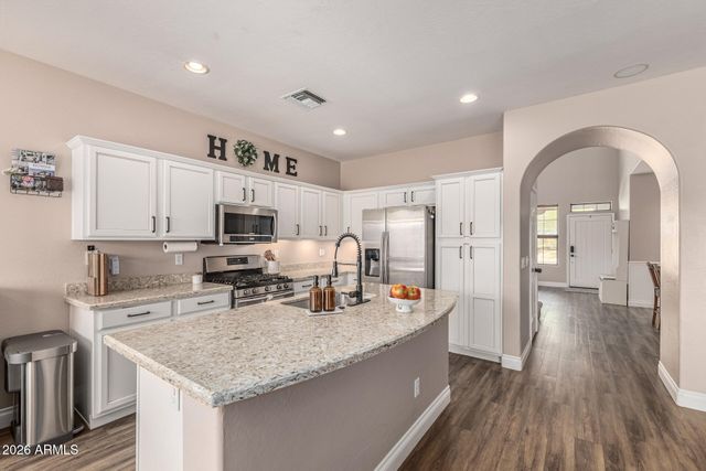 18533 W PASEO Way, Goodyear, AZ 85338