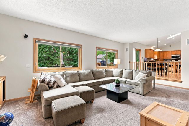14335 48th Avenue N, Plymouth, MN 55446
