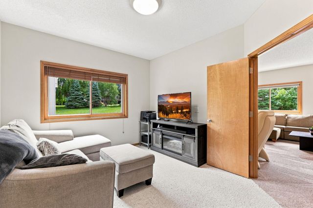 14335 48th Avenue N, Plymouth, MN 55446