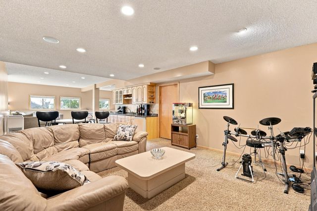 14335 48th Avenue N, Plymouth, MN 55446