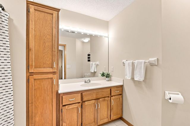 14335 48th Avenue N, Plymouth, MN 55446