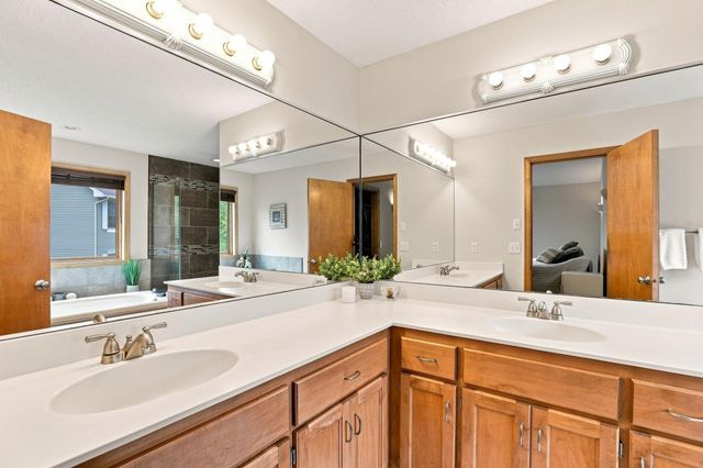 14335 48th Avenue N, Plymouth, MN 55446